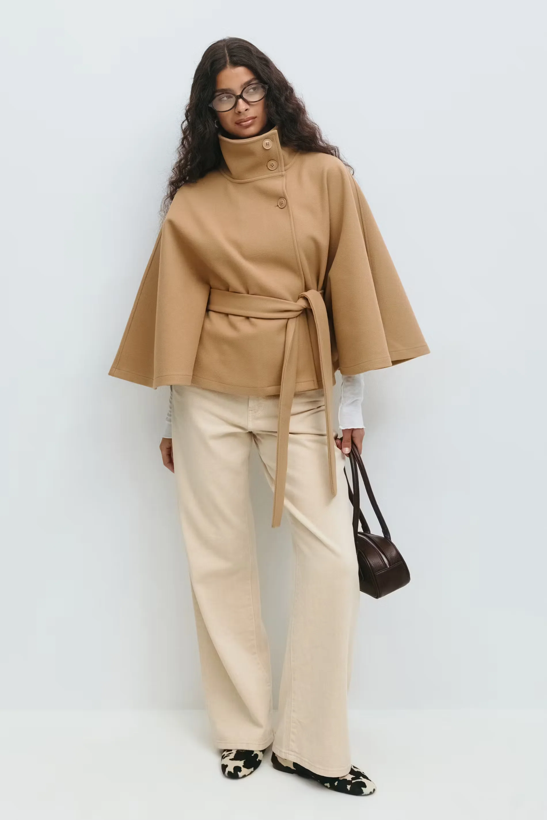 Loreza Capejas | Elegante Damesjas met Ceintuur & Hoge Kraag - Image 10