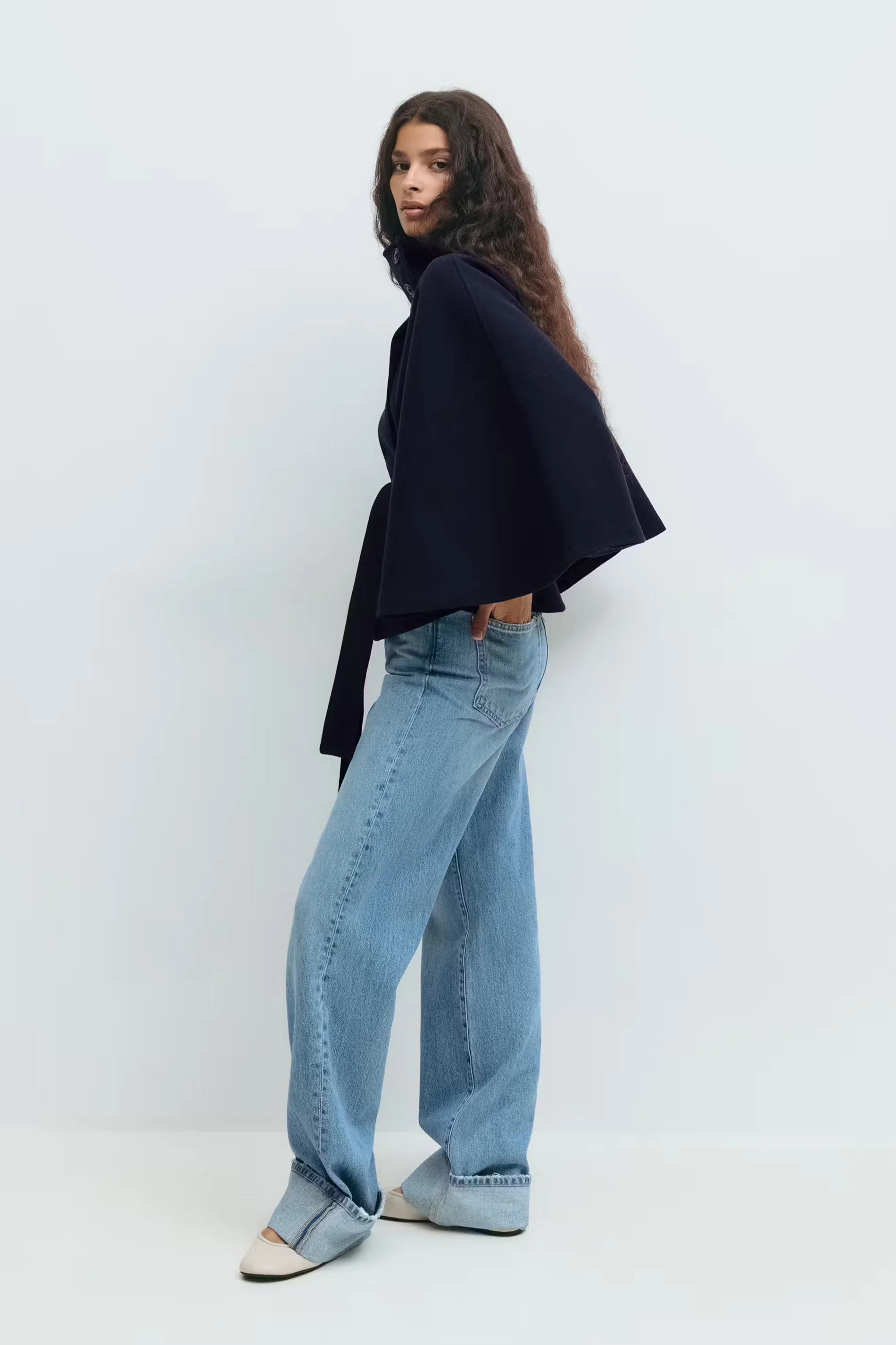 Loreza Capejas | Elegante Damesjas met Ceintuur & Hoge Kraag - Image 19